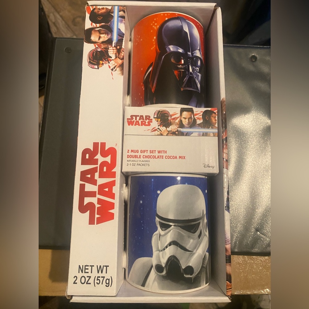 2 Star Wars Mugs